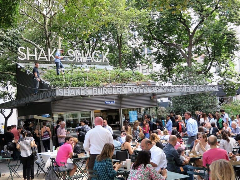 뉴욕 꼭 가봐야 할 음식점 또는 음식 쉑쉐버거 (Shake Shack)
