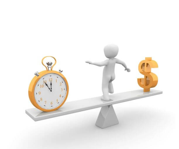 시간과 돈의 무게추