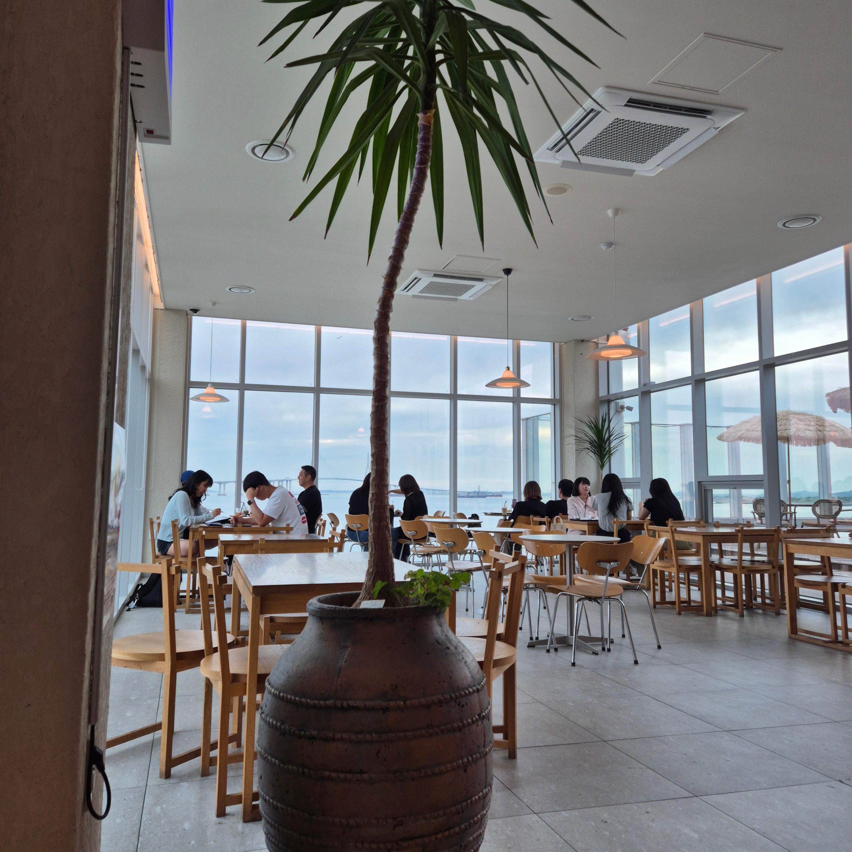 롱비치 커피앤 브래드, 송도 오션뷰 카페, 인천대교 카페, 송도 베이커리카페, 롱비치 커피앤 브래드 후기, 송도 카페 추천, 인천 오션뷰 카페