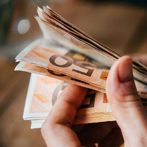 해외에서 환전하는 최적의 방법! 수수료 절약하는 꿀팁