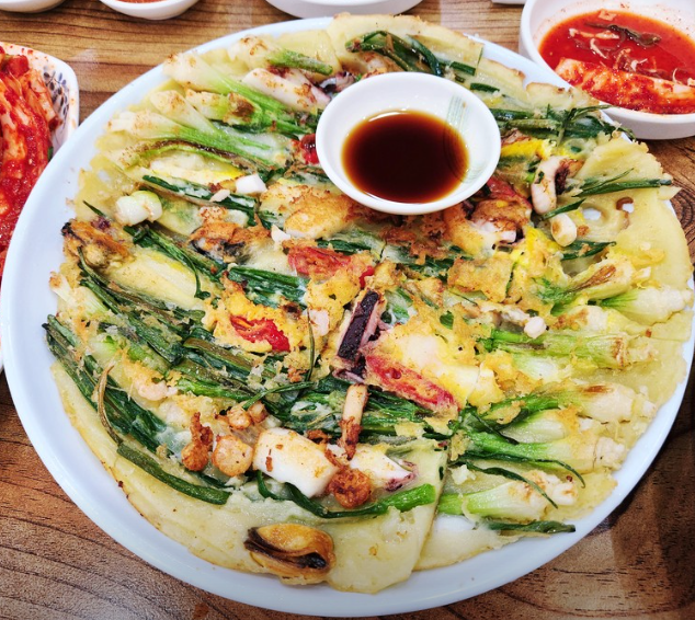 생방송투데이 굴김치보쌈 족발 파전 쟁반국수 외국인의밥상 인천 서구 가야보쌈족발전문