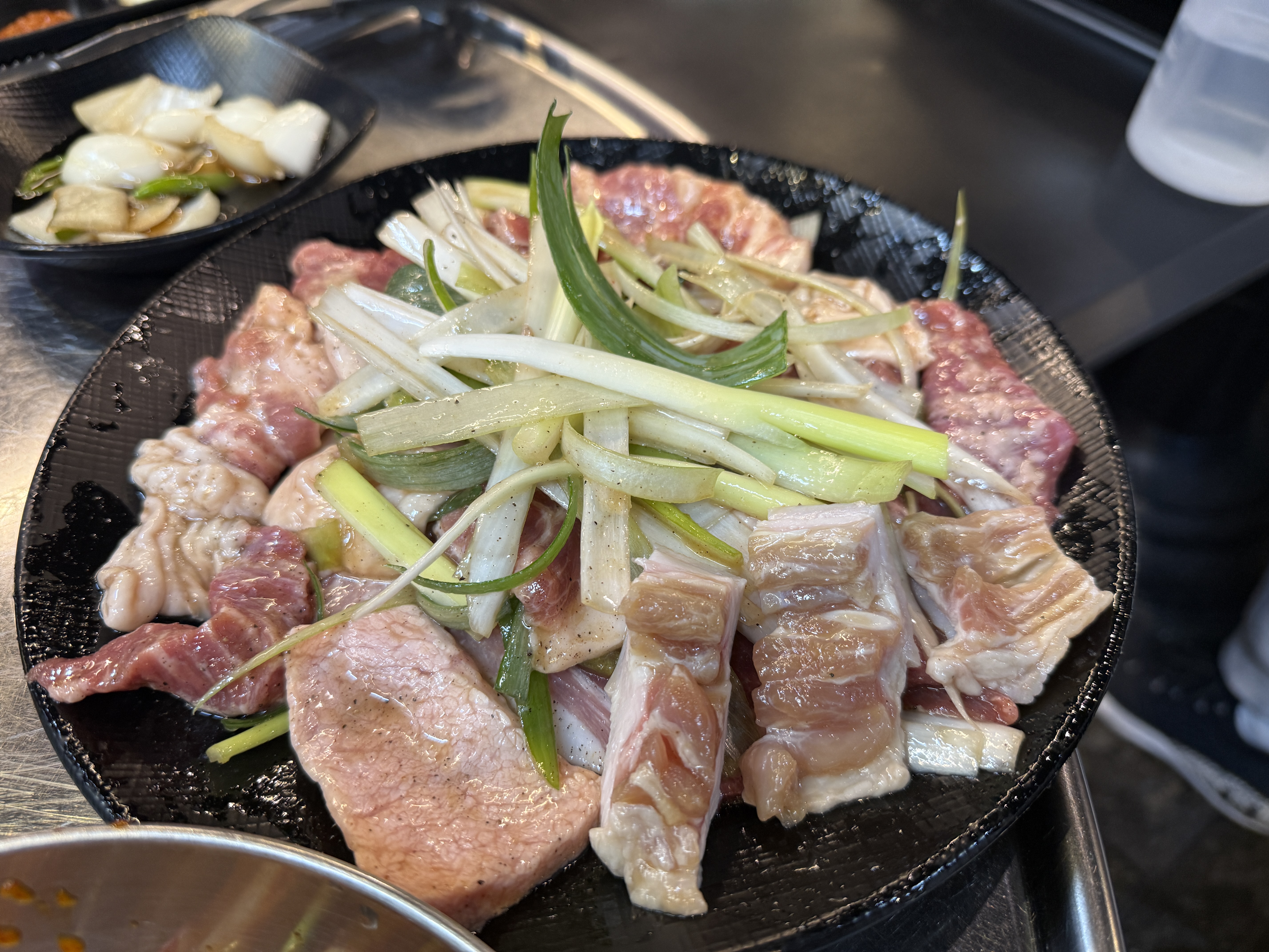 신중동 맛집 추천! 뒷고기 잘하는 통통돼지부속 내돈내산 후기