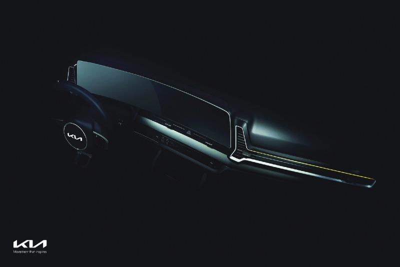 신형 스포티지 풀체인지 NQ5 티저 - 실내 커브드 12인치 디스플레이