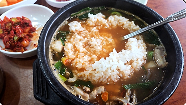 대전 유성구 전통순대국밥 깔끔한 국물