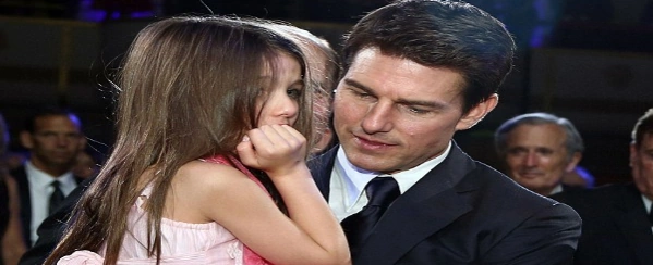 톰 크루즈 딸 수니 크루즈 사진입니다