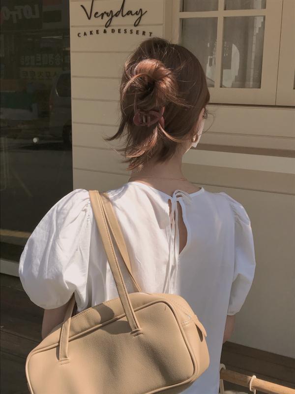 블라우스맛집 여름 펀칭 퍼프 셔링 린넨 반팔블라우스 아이보리