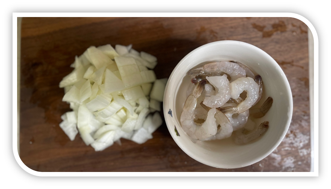 냉동새우살과 양파