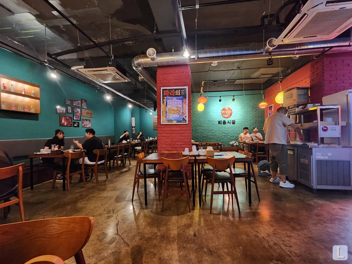 대구-동구-중화요리-맛집-추천-리춘시장-내부사진-테이블