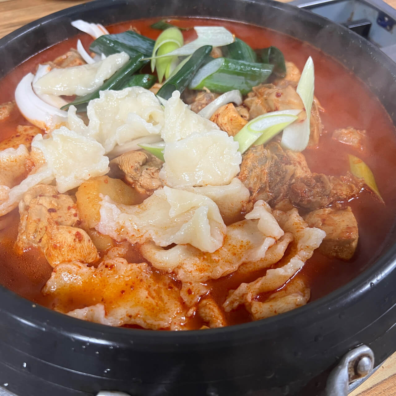 생생정보 오늘 또 방문 스타 밥집 개그맨 송준근 단골집 안동찜닭삼계탕 김포 맛집 생생정보 2299회