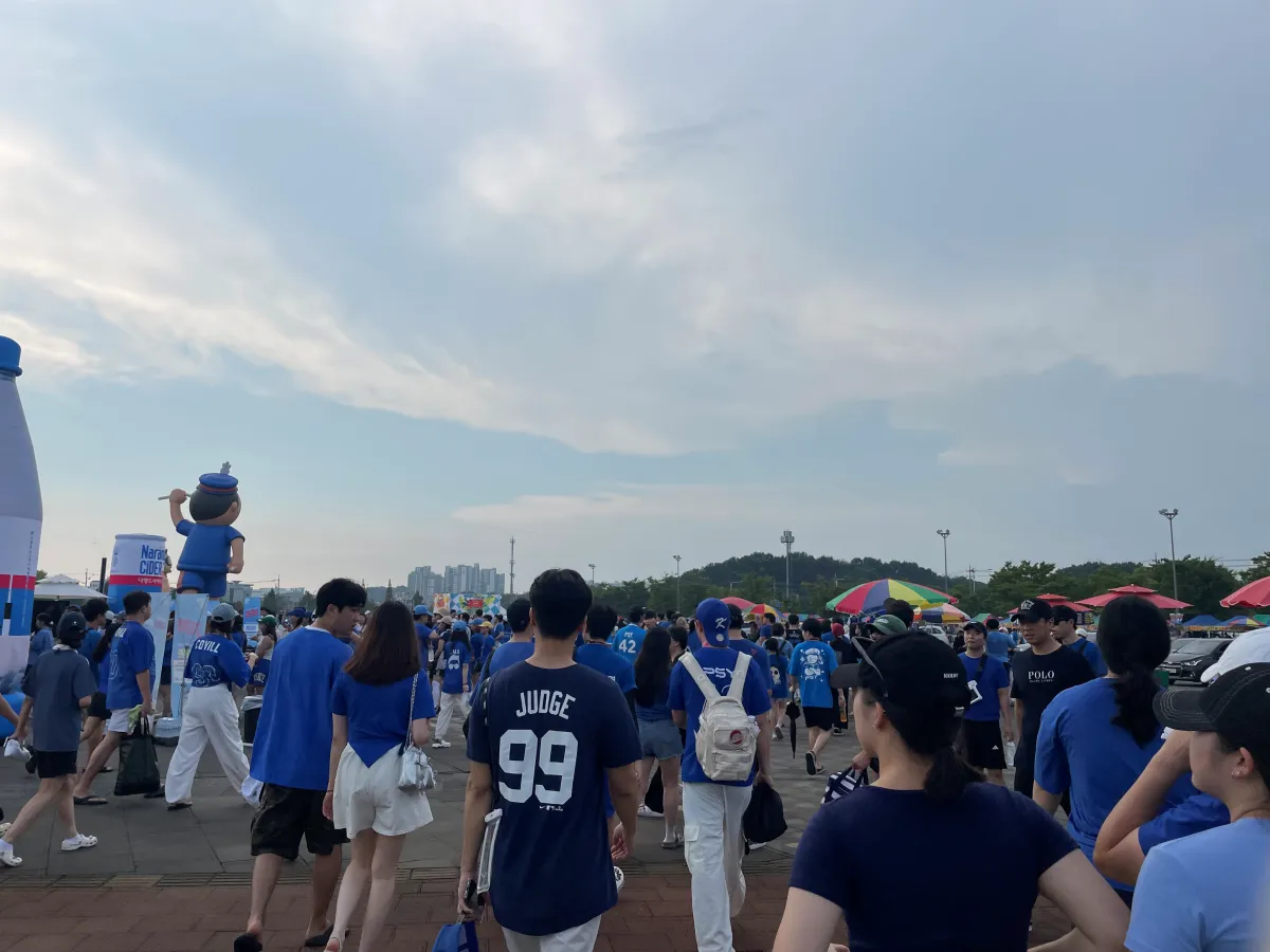 싸이-흠뻑쇼-2024-인천-공연-준비물,-굿즈,-라구역-5000번대-지연입장후기