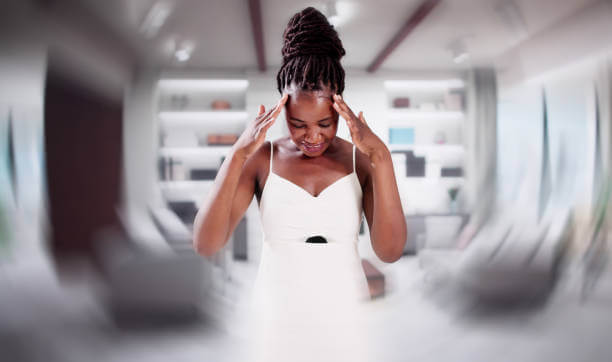 고개만 돌려도 어지럽다면? 이석증 초기 증상, 놓치면 큰일 납니다