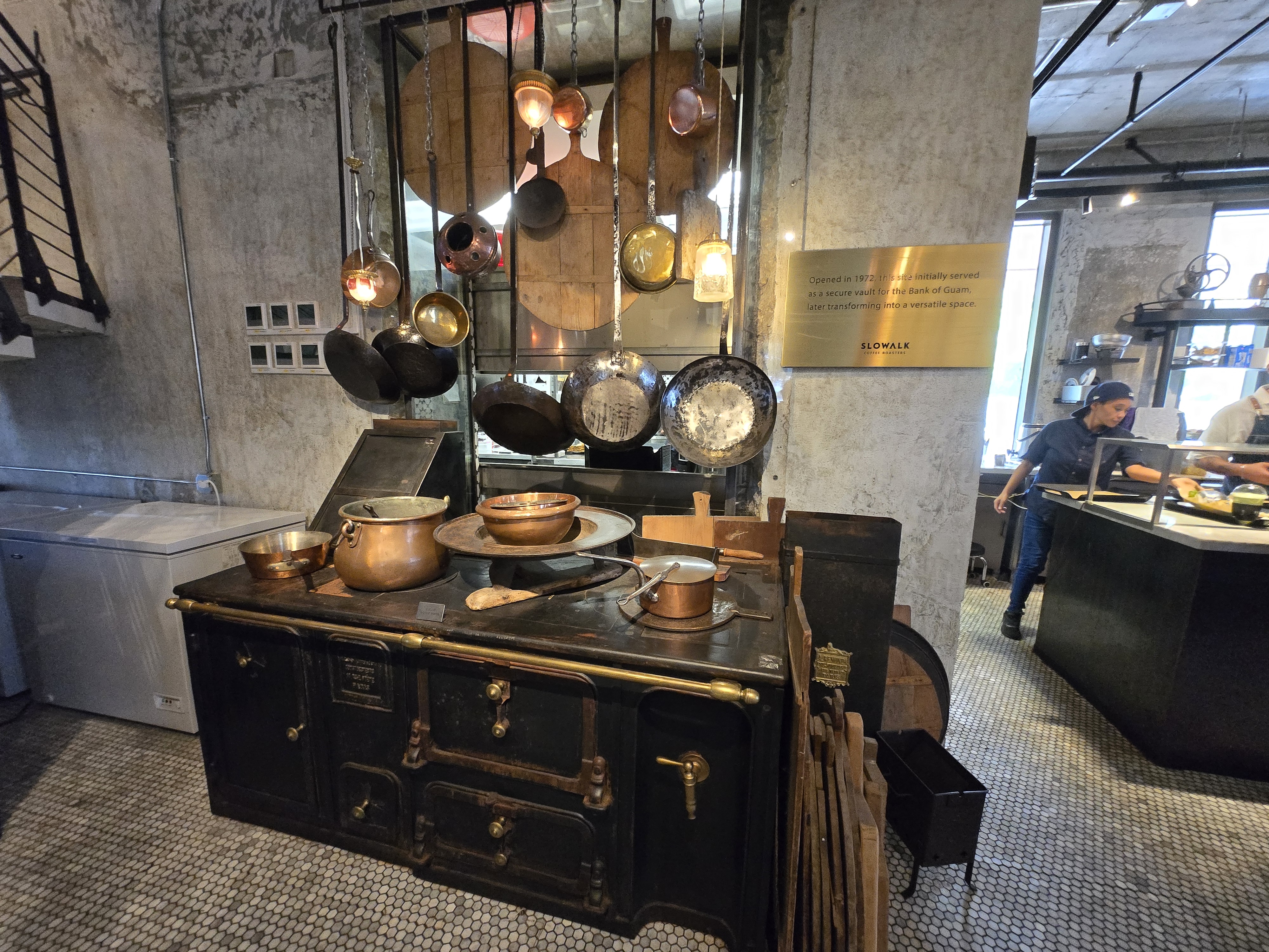 괌 커피맛집 슬로워크 카페 인테리어
