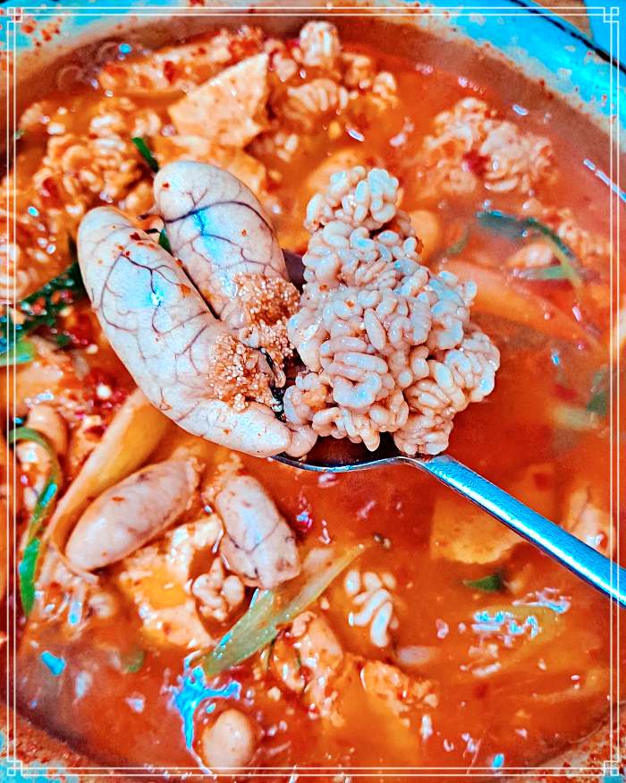 송파, 방이 맛집 푸짐함의 진수, 꽉 찬 살과 얼큰한 국물의 시골 동태탕