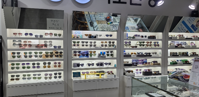 비오안경 일원동안경점 영희초교사거리 비오안경내부 착한가격