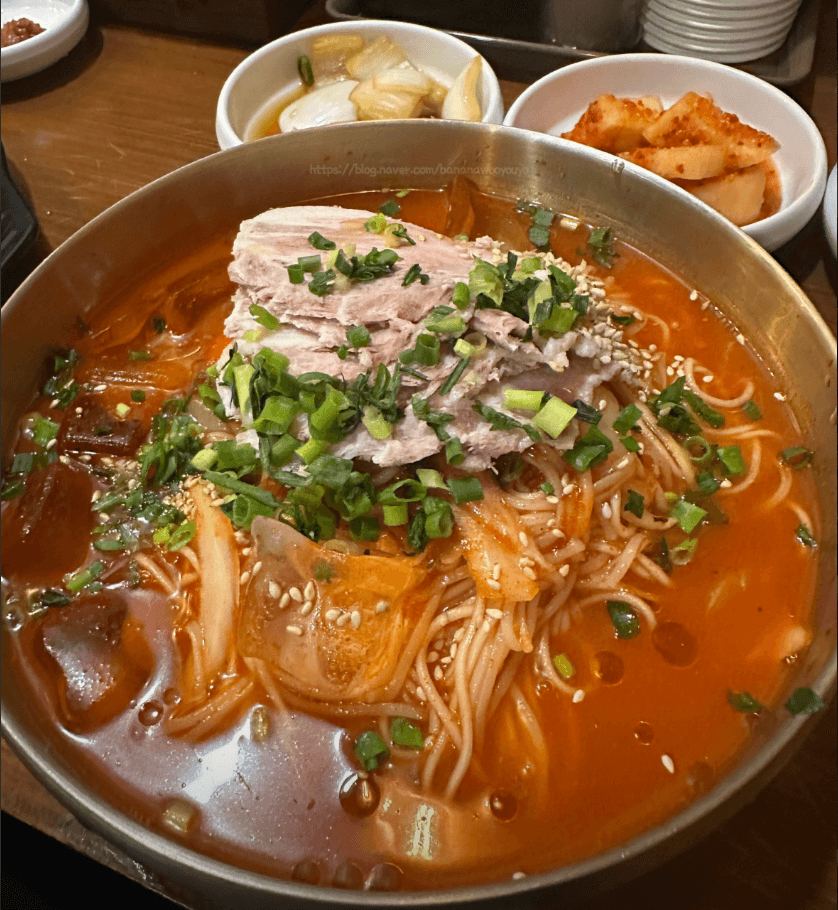 바지락 돼지곰탕 김치