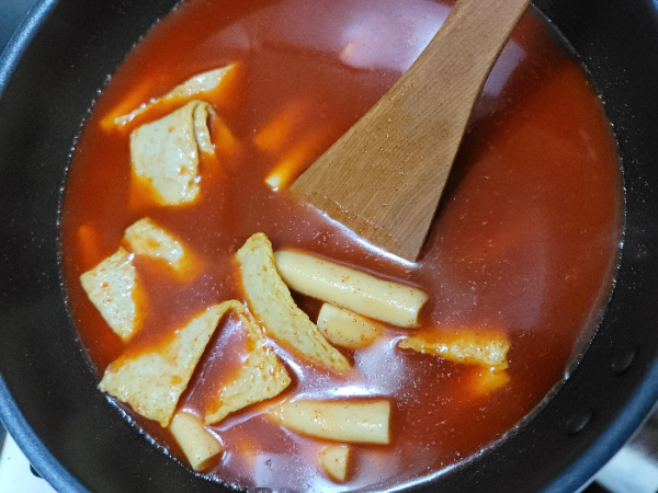 카무트 떡볶이 밀키트 조리 시작~!