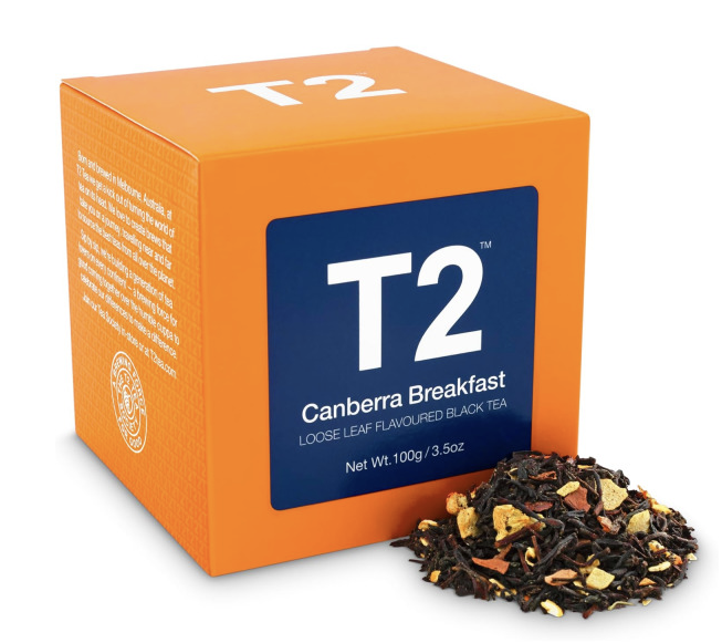 오렌지색 박스에 청색 라벨이 있다. 청색 라벨에는 T2라고 흰색으로 쓰여져있다.