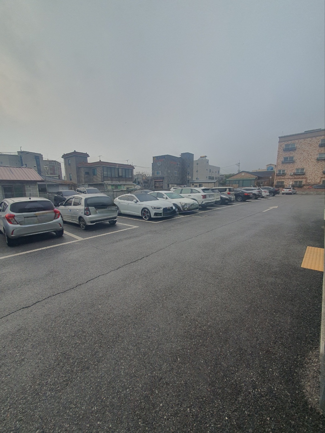 에버찜질사우나-주차장은-넓은-주차-공간으로-편리함을-제공합니다.