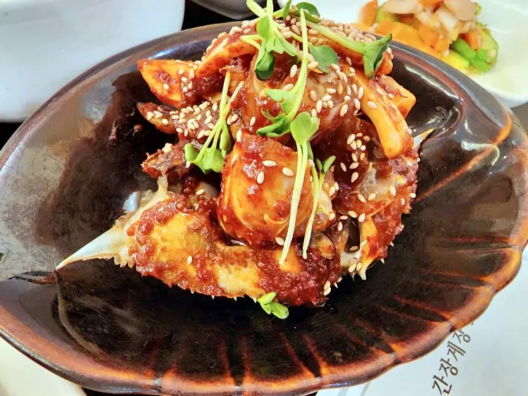 투데이 맛있는 메뉴 영화인이 픽한 간장게장, 양념게장 맛있는 식당 추천 부산 해운대 맛집
