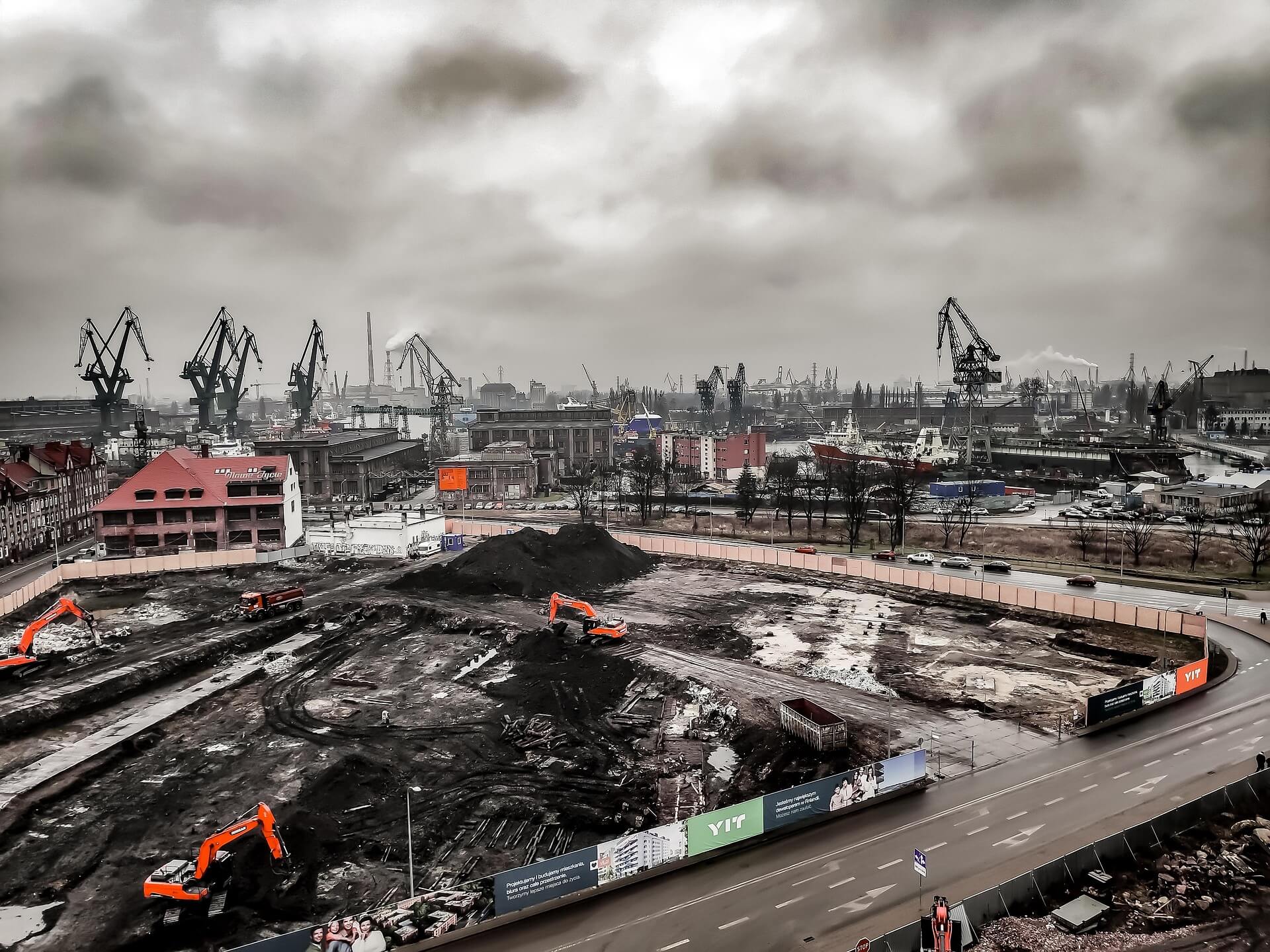 현장직이 출근 첫 30분을 어떻게 보내느냐에 따라 하루가 달라지는 이유