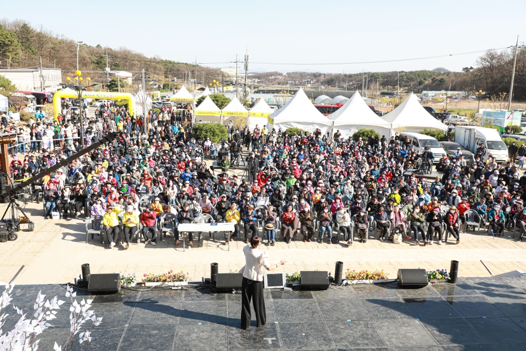 이천 백사 산수유 꽃 축제 기본일정과 프로그램 소개 박일준 앵두걸스 윙크 등 출연