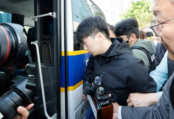 장윤기 사건: 광주 여고생 살인사건 증거인멸 파문! 수사팀장 A 경감 긴급체포 및 범행 차량 동영상 삭제 지시 전말 (나이, 프로필, 고향, 학력, 사주, 부인, 형량 총정리)