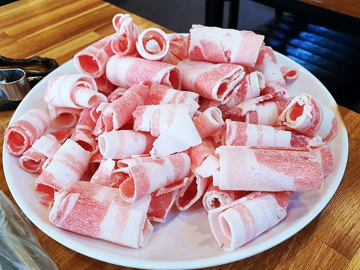 김포 마산동 맛집 추천 생방송투데이 단돈 3,900원 국내산 한돈 냉삼 대패 삼겹살 오늘방송 맛있고 싸다고