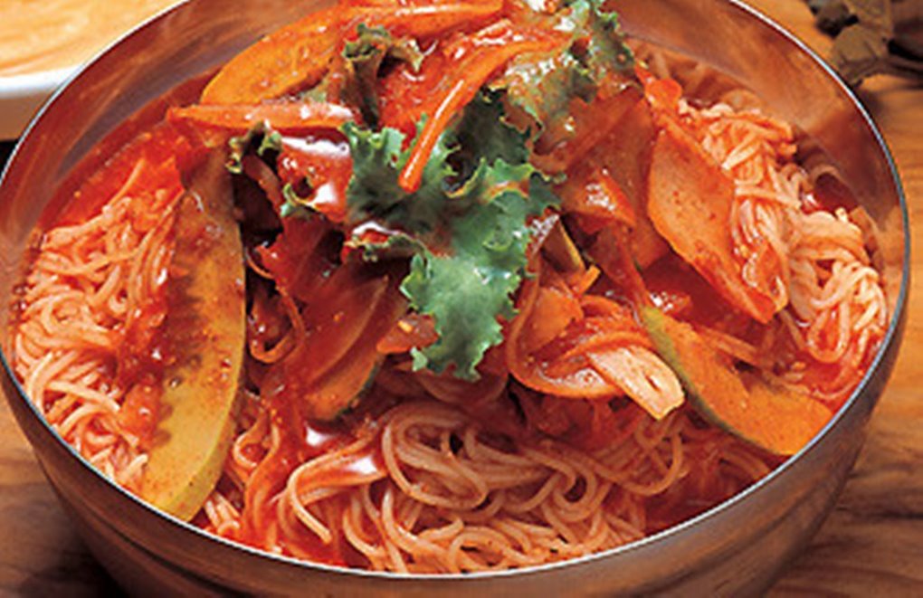 장비빔국수