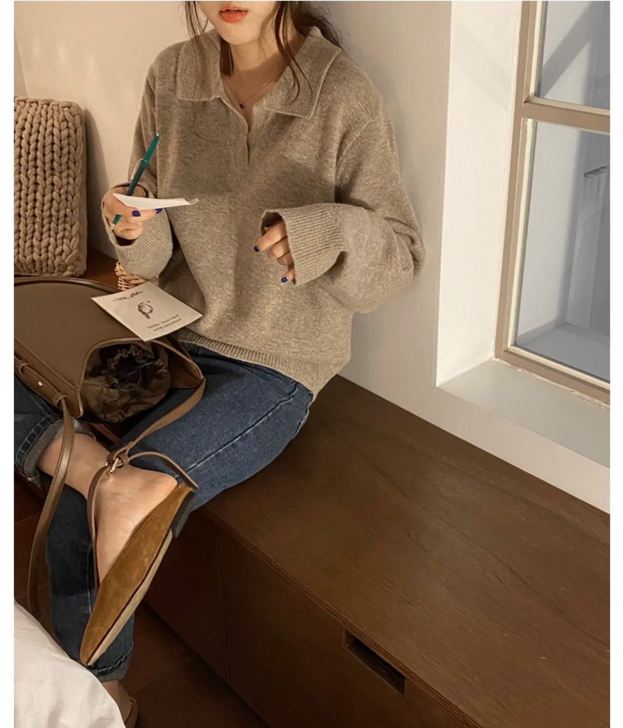 フィッティングモデルの重要ポイント3. 自然なポーズと商品特性の強調