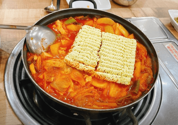 생방송투데이 두루치기 독산동 맛집