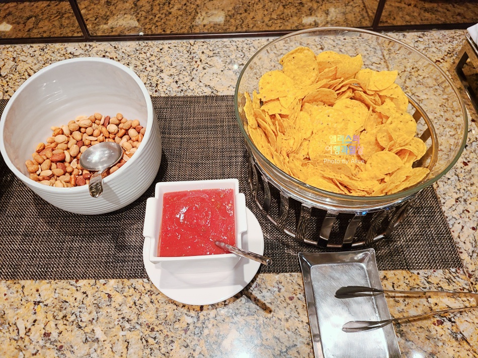 웨스틴 조선 서울 클럽라운지 해피아워 칵테일아워 메뉴 후기