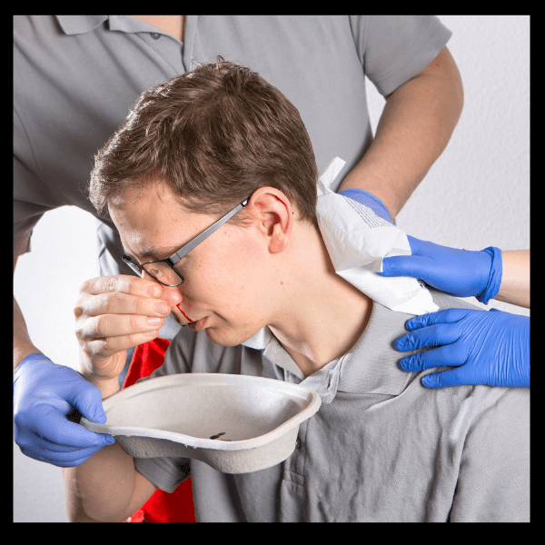 코피지혈_앞으로고개숙이기