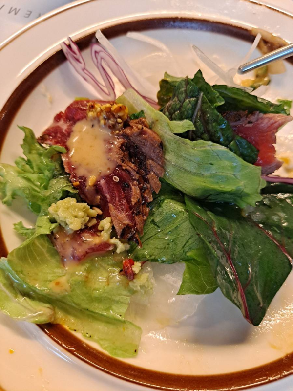 뷰66 앞접시에 샐러드