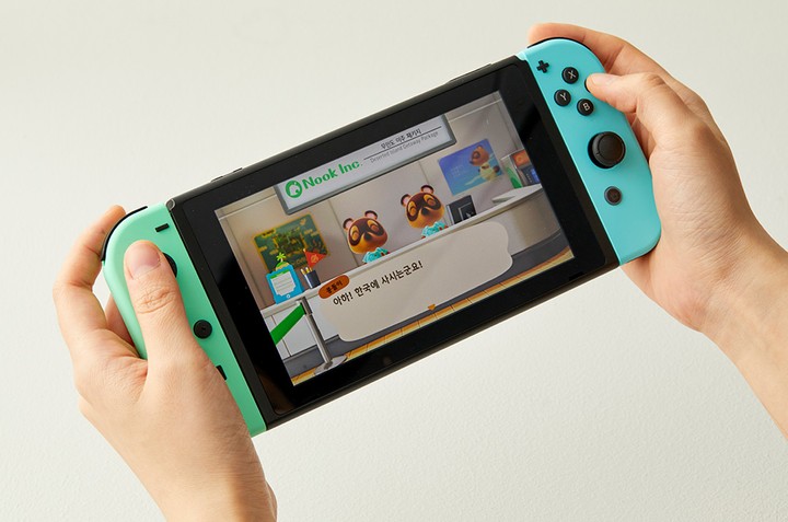 닌텐도 스위치 전원 안 켜짐 증상 예시, 화면이 꺼진 상태에서 점검이 필요한 상황