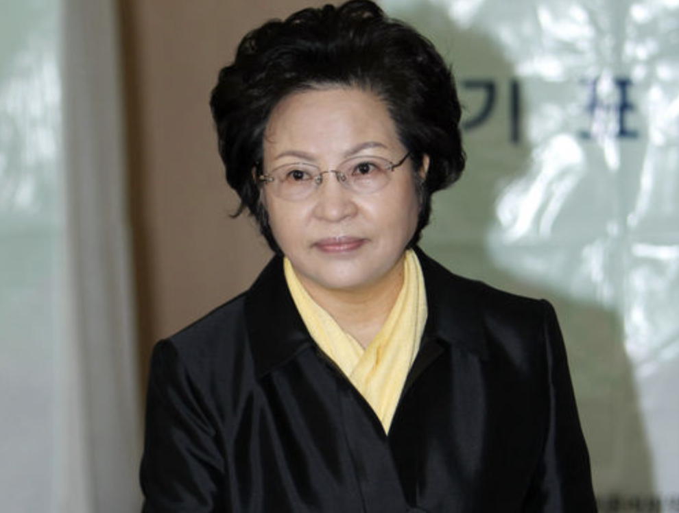 권양숙 여사 논란