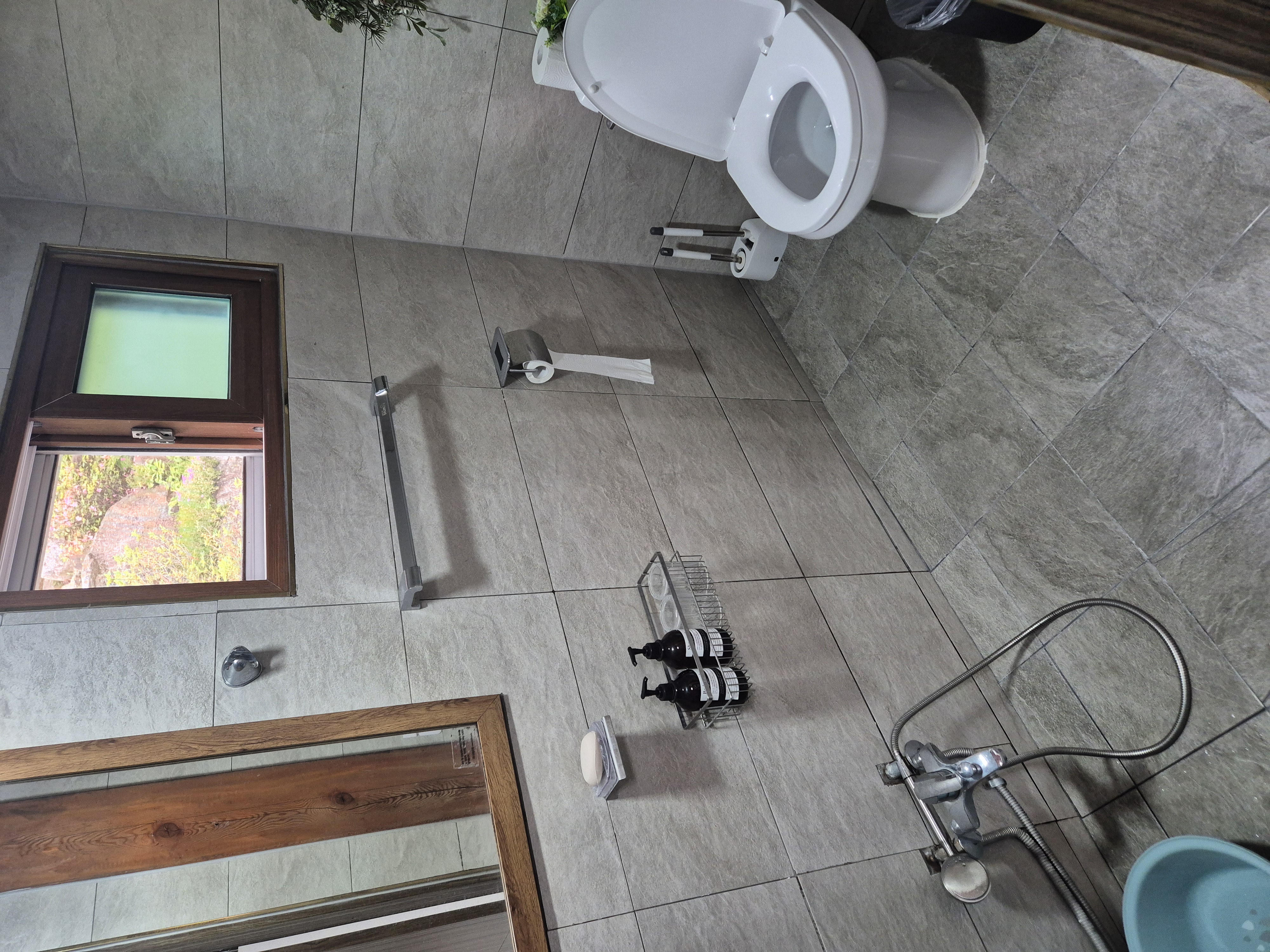 B시트 별채 화장실