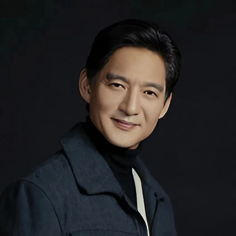 피도 눈물도 없이에서 이민태를 연기하는 배우 윤태웅