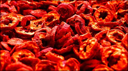 잘게 썰어서 말린 대추