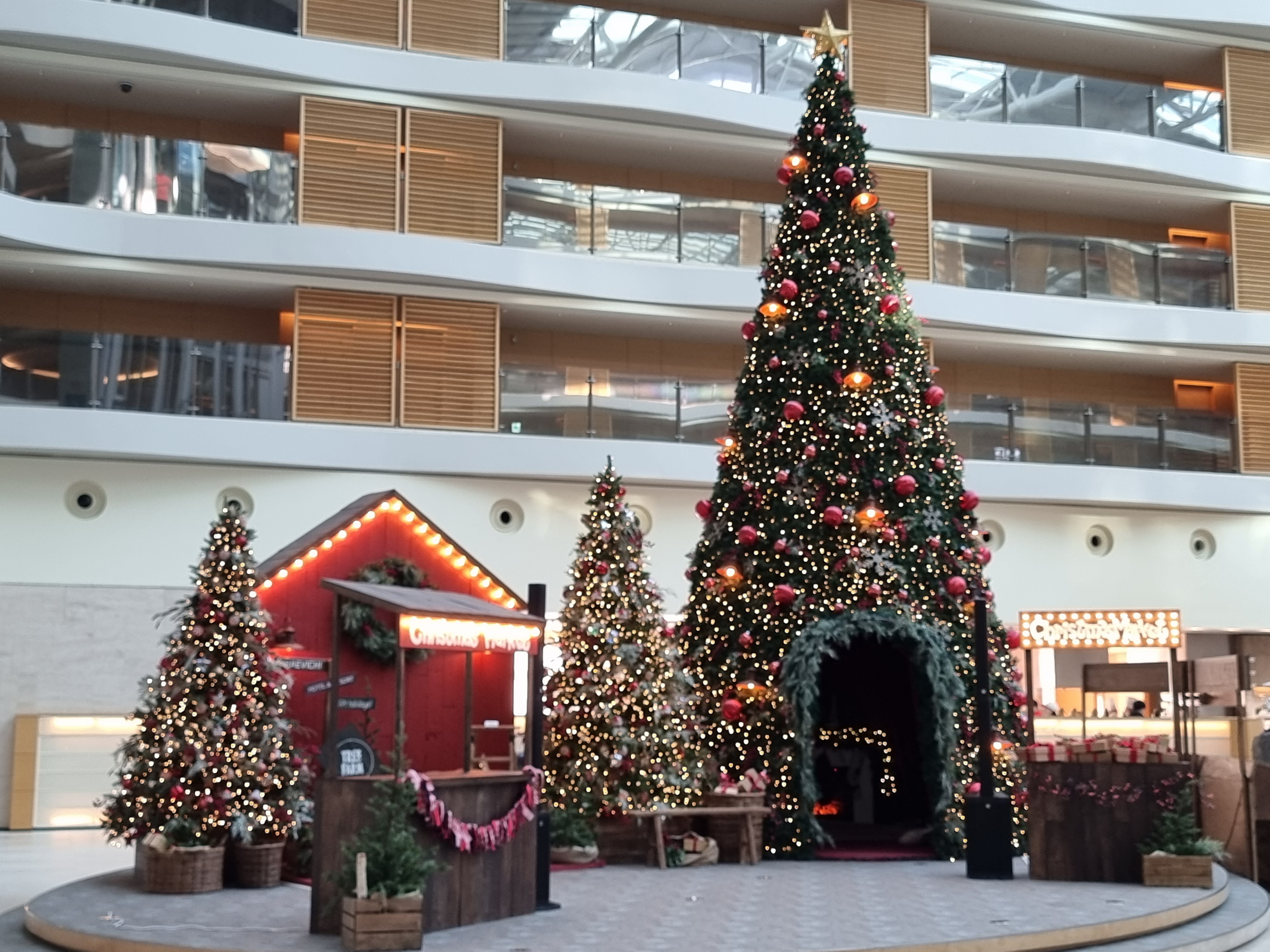 제주 해비치호텔 로비 크리스마스 트리