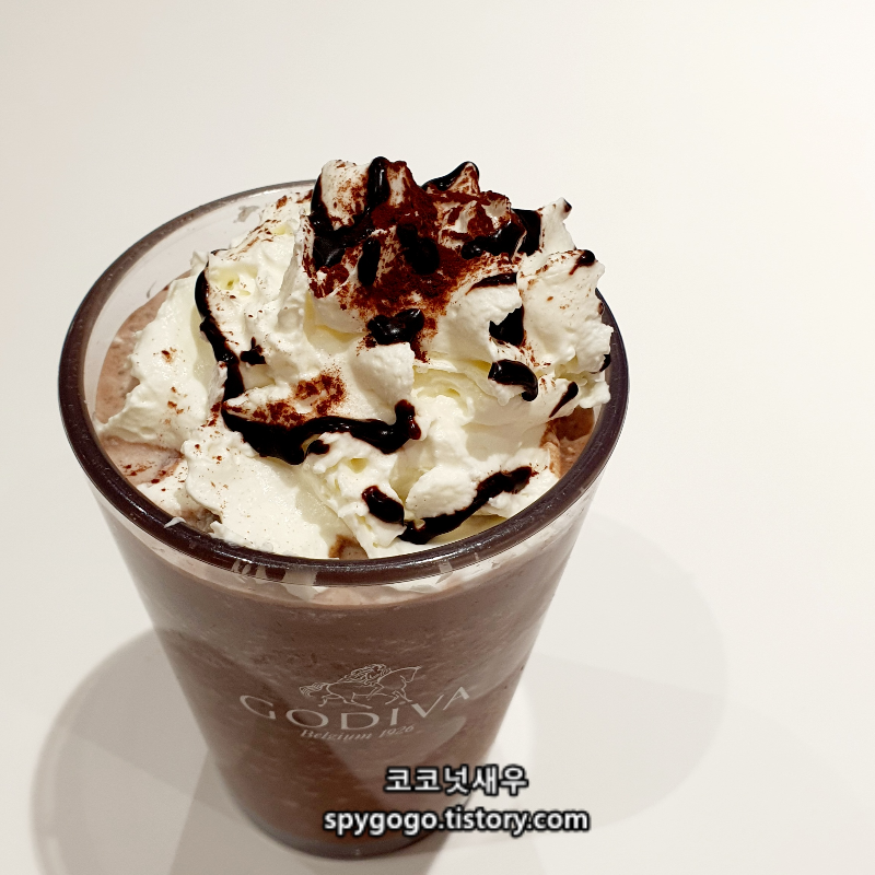 GODIVA Dark Decadence Chocolixir