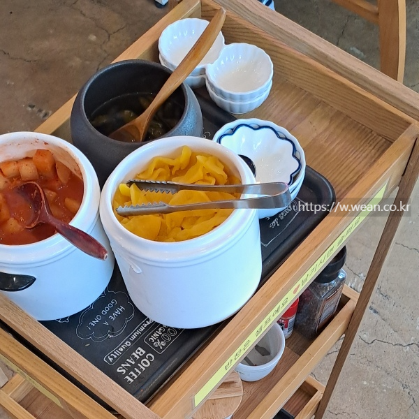 반찬트레이에요.