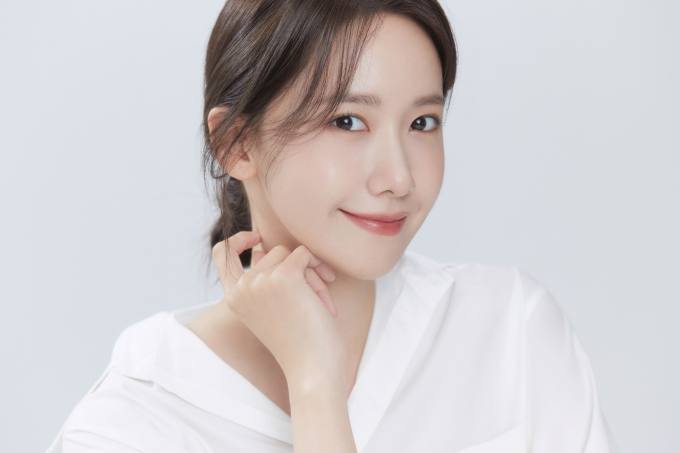 윤아 프로필 나이 키 소녀시대 인스타 화보 출연작 과거 이승기 다리 레전드 청바지 단발