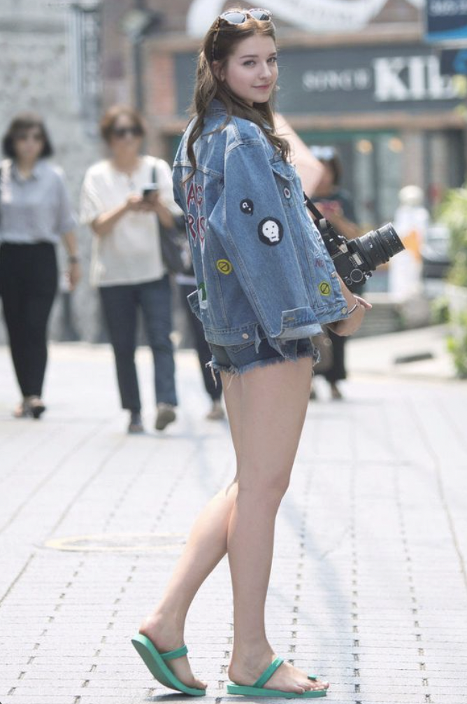 안젤리나 다닐로바 몸매