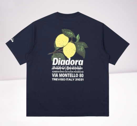 나혼자산다 전현무 채칼 카메라 피아노 LP 스피커 목 온열 마스크 반팔 티셔츠 반바지 정보