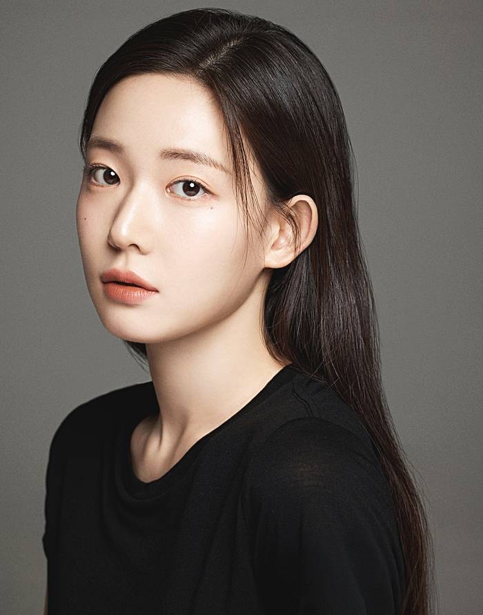 배우-최윤지