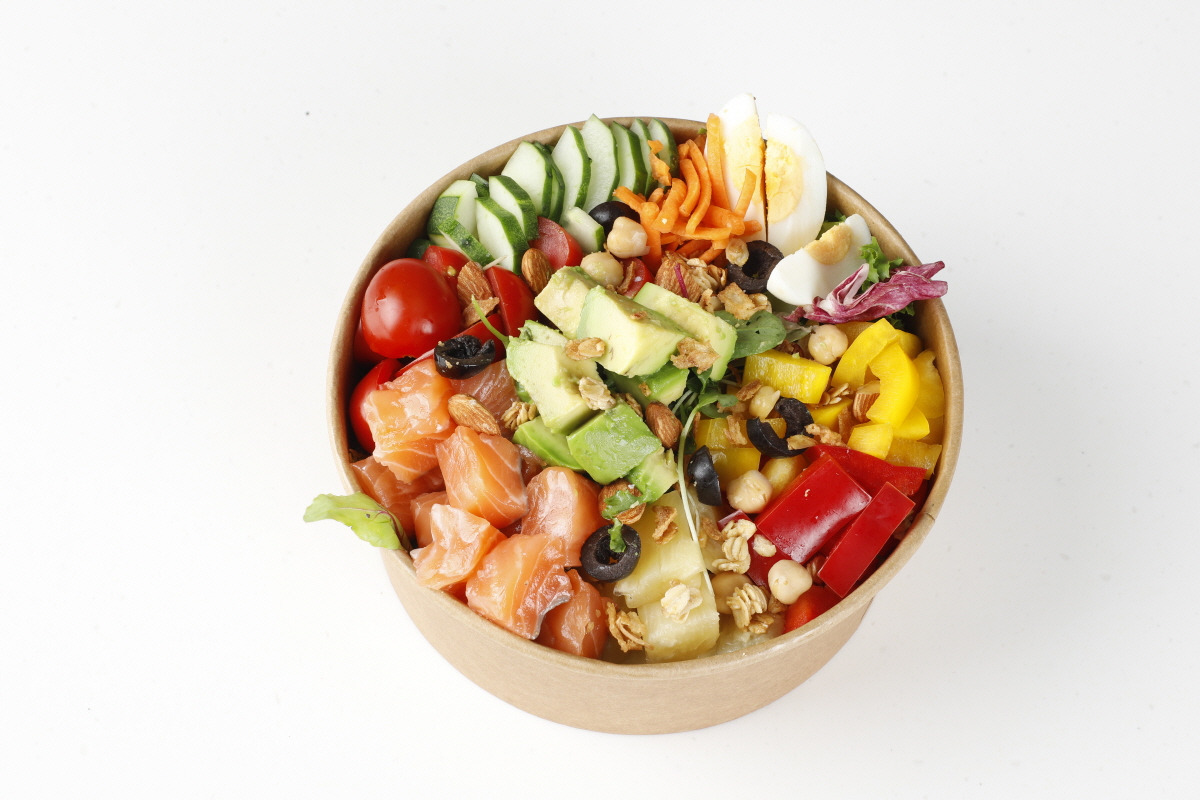 연어 아보카도 샐러드