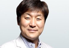 최진봉 교수 평론가 정치 성향