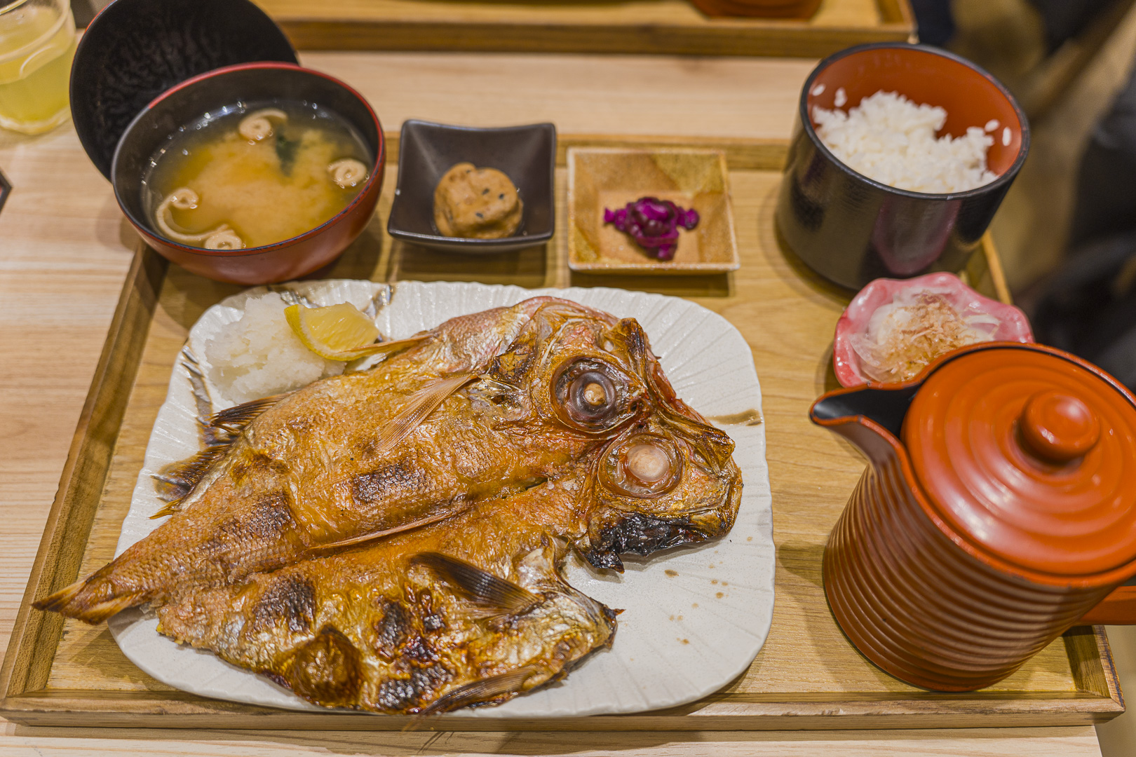 Himono Terrace & Stand Himoko, Kyoto Porta: opened grilled fish, rice, soup, side dishes and a pot on one tray.