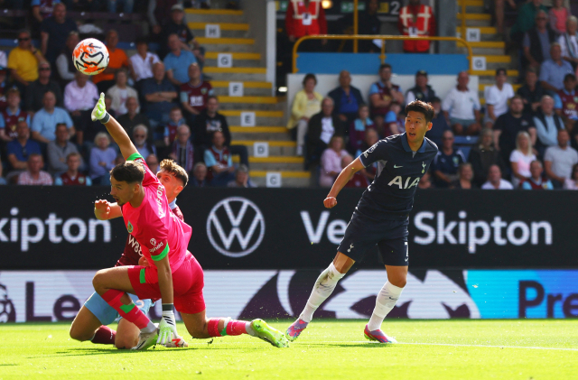 손흥민 해트트릭