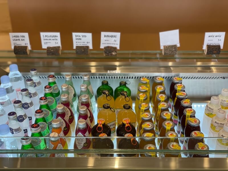 오목천 신상 카페 맛집 도나스데이 수원 - 병음료